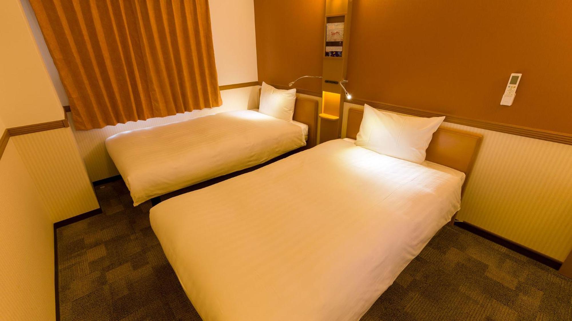 Toyoko Inn Iwaki Ekimae Стая снимка